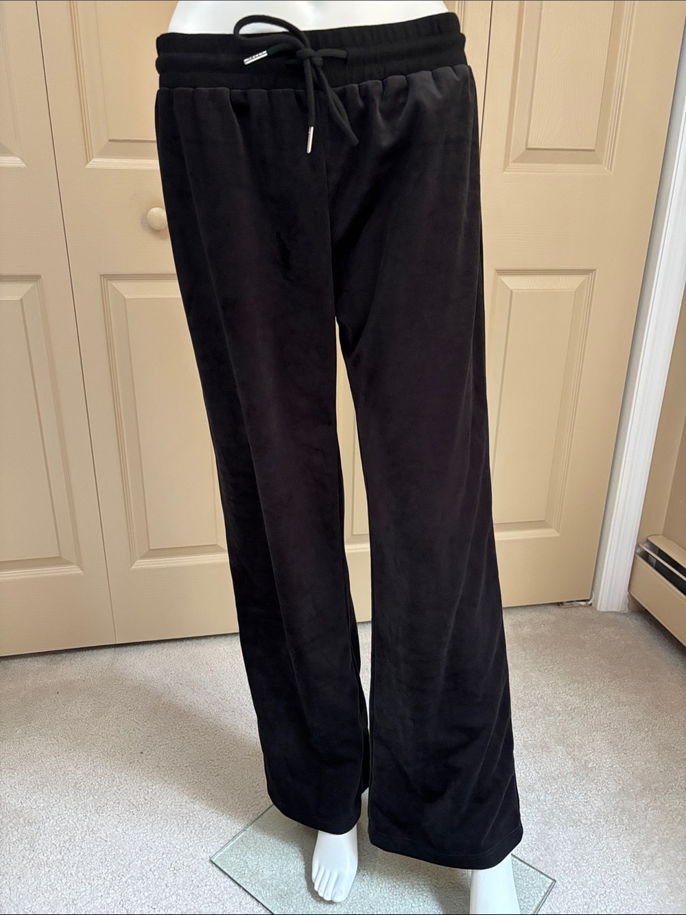 EDIKTED black velvet sweatpants